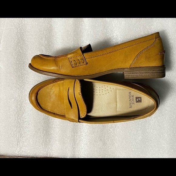 White mountain mustard moccasins - Picture 2 of 7